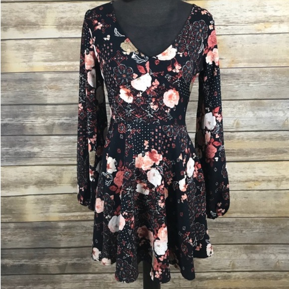 Abercrombie & Fitch Floral Dress - Picture 4 of 4